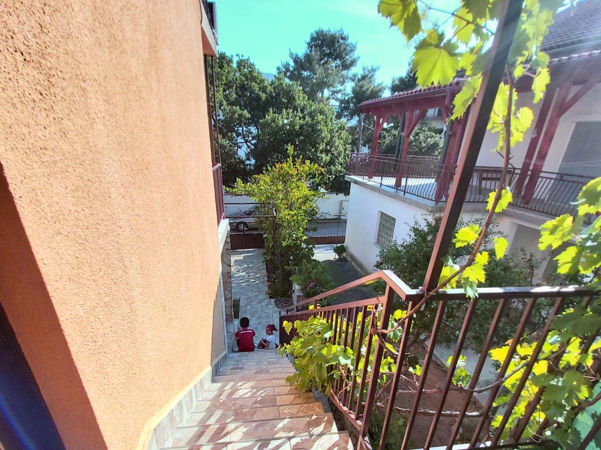 Apartman Arija-Pino Vodice Eksteriør bilde