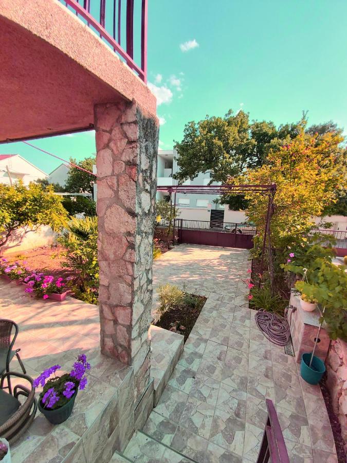 Apartman Arija-Pino Vodice Eksteriør bilde