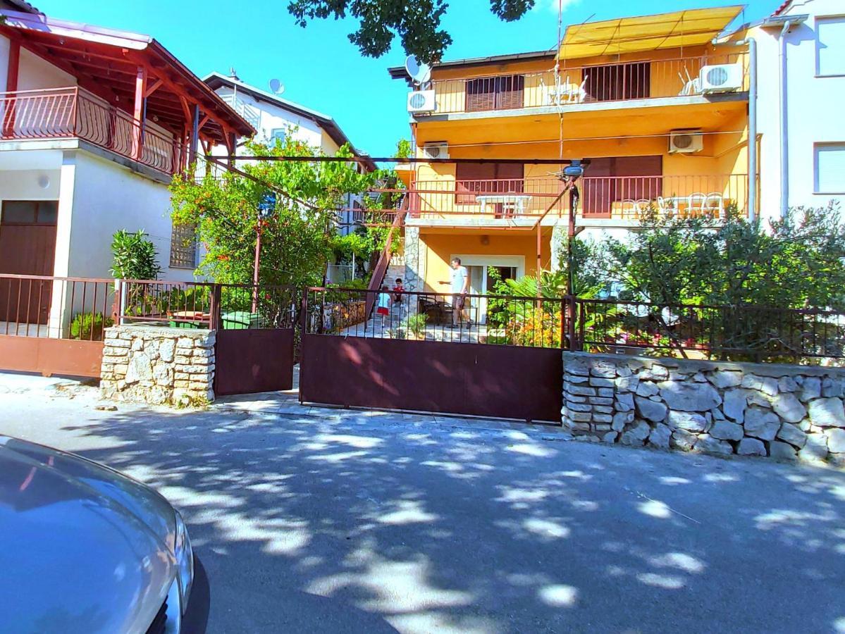 Apartman Arija-Pino Vodice Eksteriør bilde