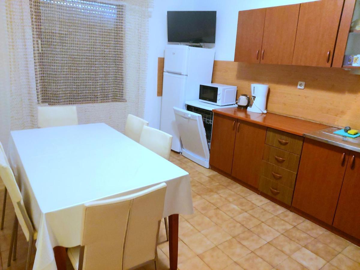 Apartman Arija-Pino Vodice Eksteriør bilde