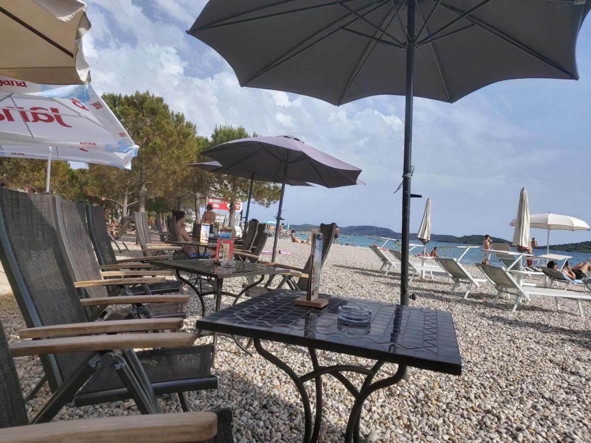 Apartman Arija-Pino Vodice Eksteriør bilde
