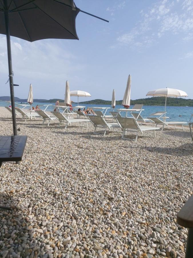 Apartman Arija-Pino Vodice Eksteriør bilde