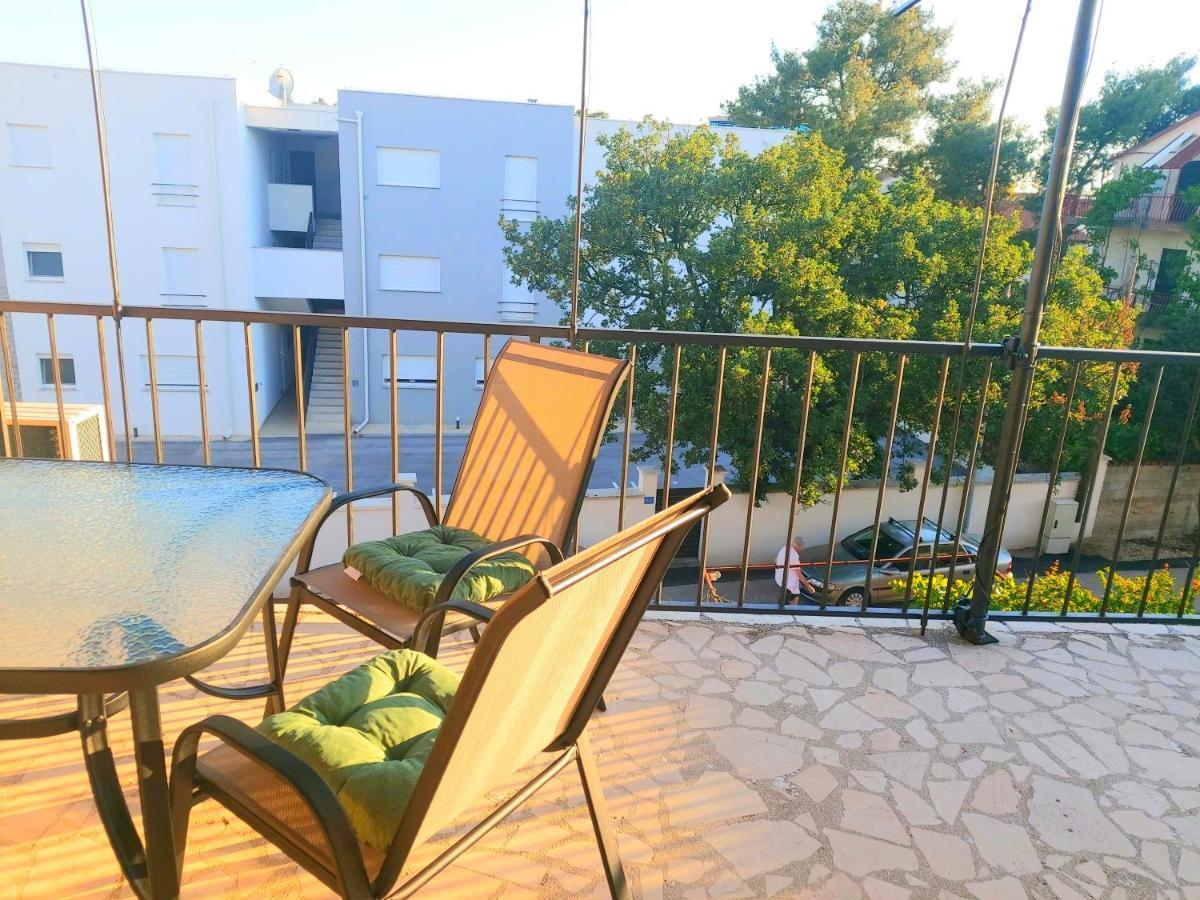 Apartman Arija-Pino Vodice Eksteriør bilde