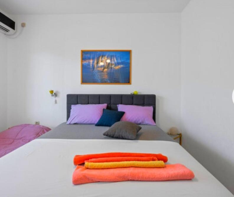 Apartman Arija-Pino Vodice Eksteriør bilde