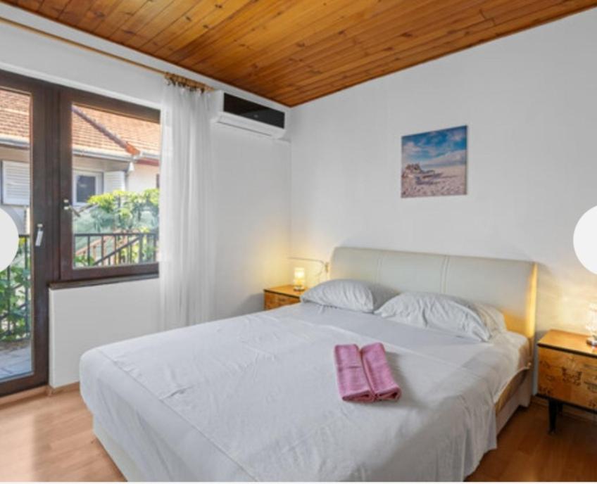 Apartman Arija-Pino Vodice Eksteriør bilde